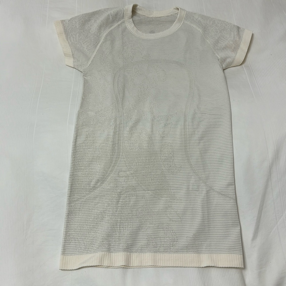 NWOT Lululemon Run Swiftly Short Sleeve Top